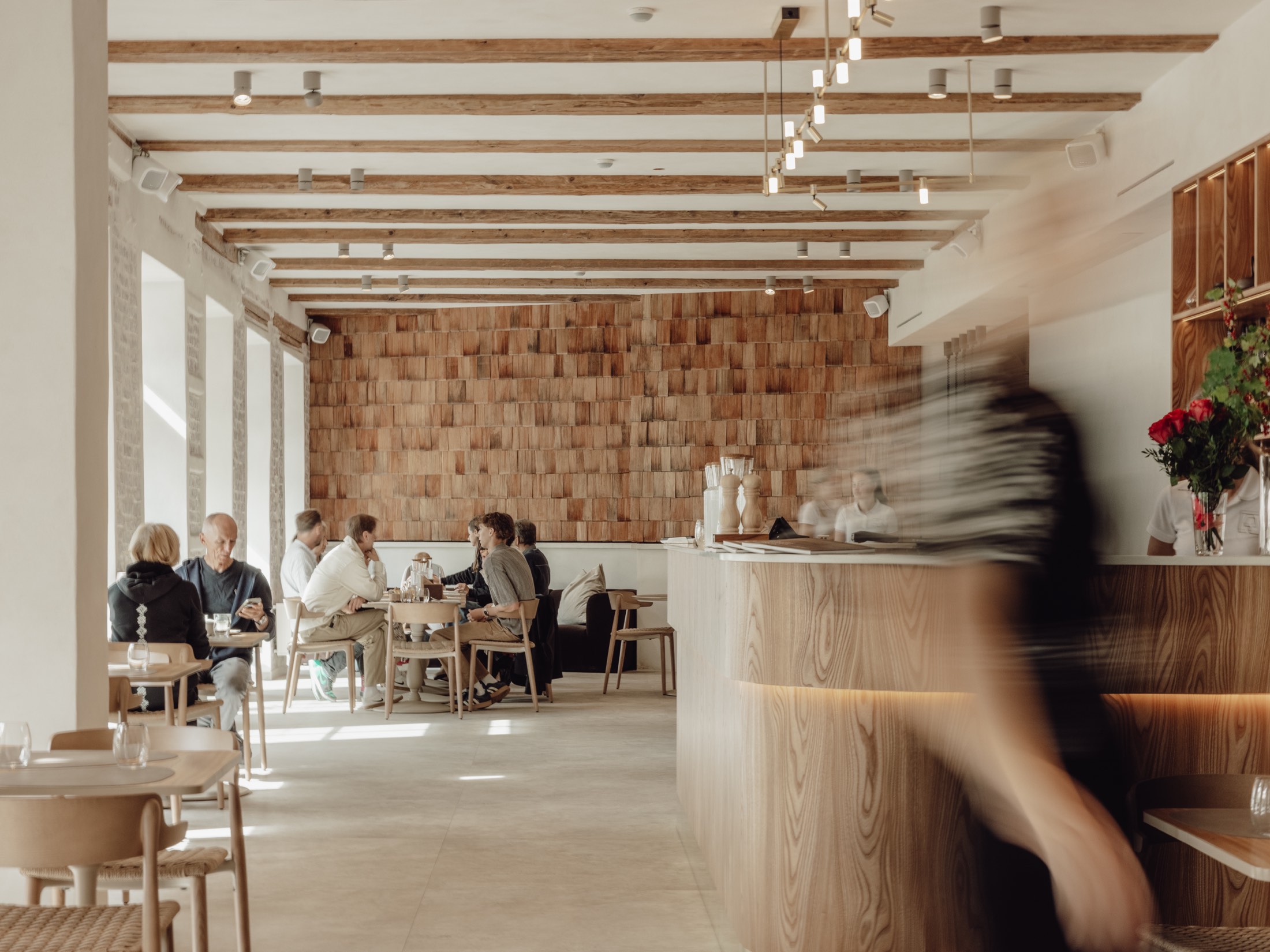 Konrāda Kafē interjers